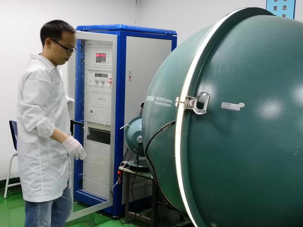 赢多多光电的ＬＥＤ灯及灯具光电测试系统